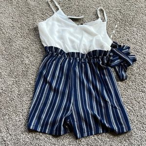 NWT romper Size M